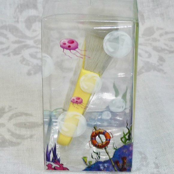 🎀 $7 - Wet n Wild x Spongebob Squarepants Flat Kabuki Makeup Powder Brush New - Picture 12 of 12